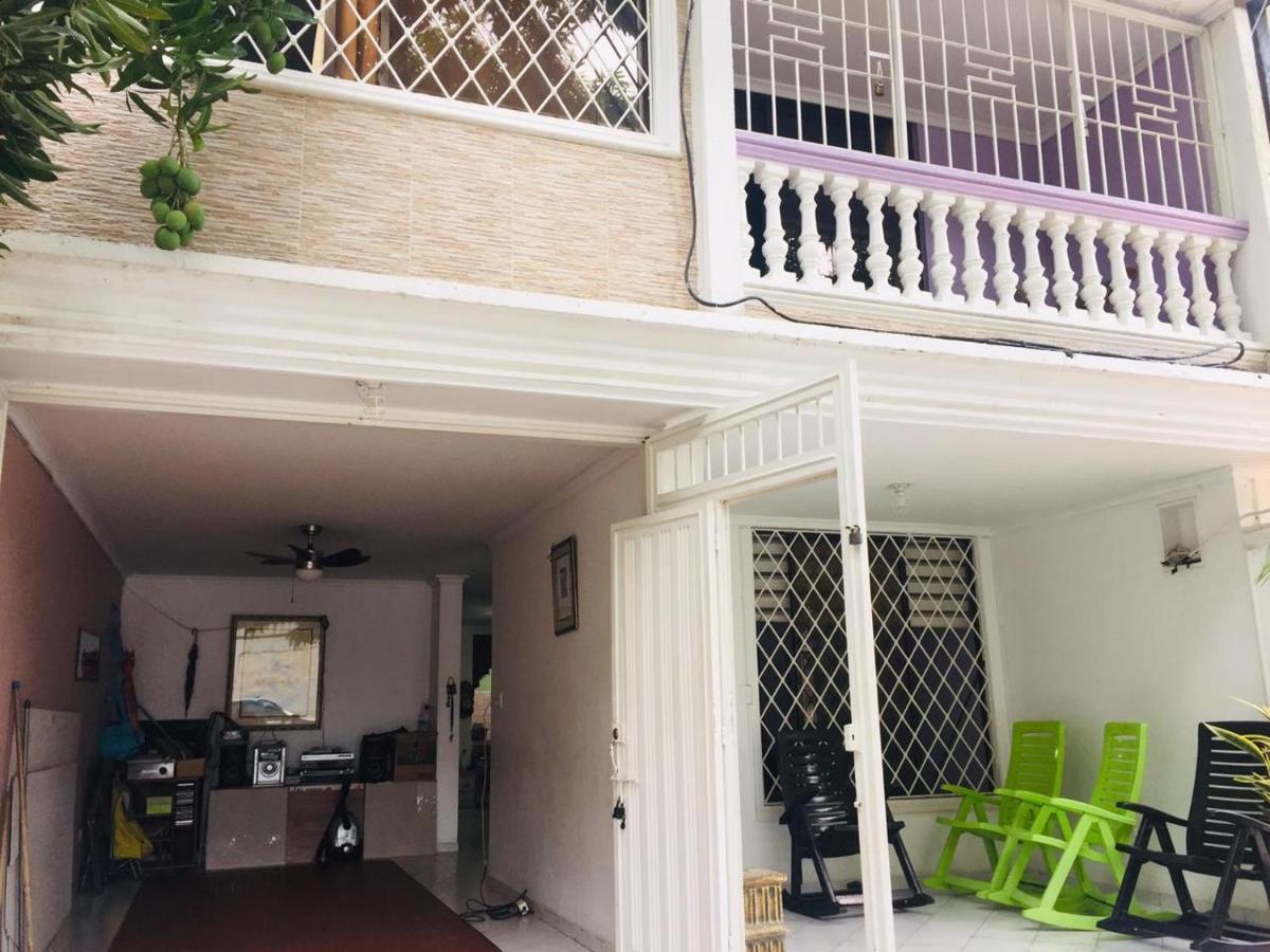 Casa Feliz Hostal 圣玛尔塔 外观 照片