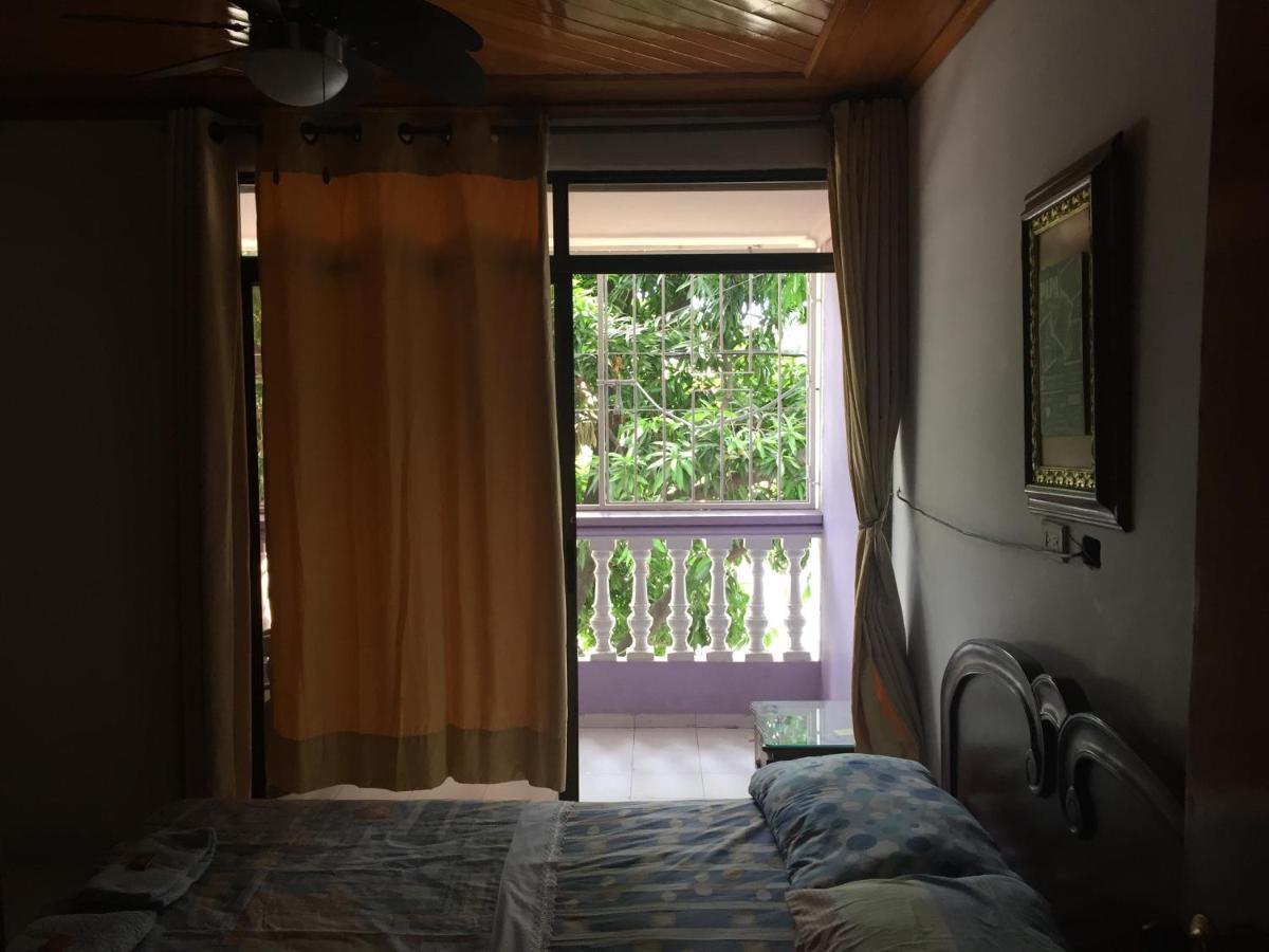 Casa Feliz Hostal 圣玛尔塔 外观 照片
