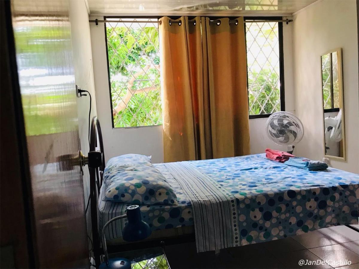 Casa Feliz Hostal 圣玛尔塔 外观 照片
