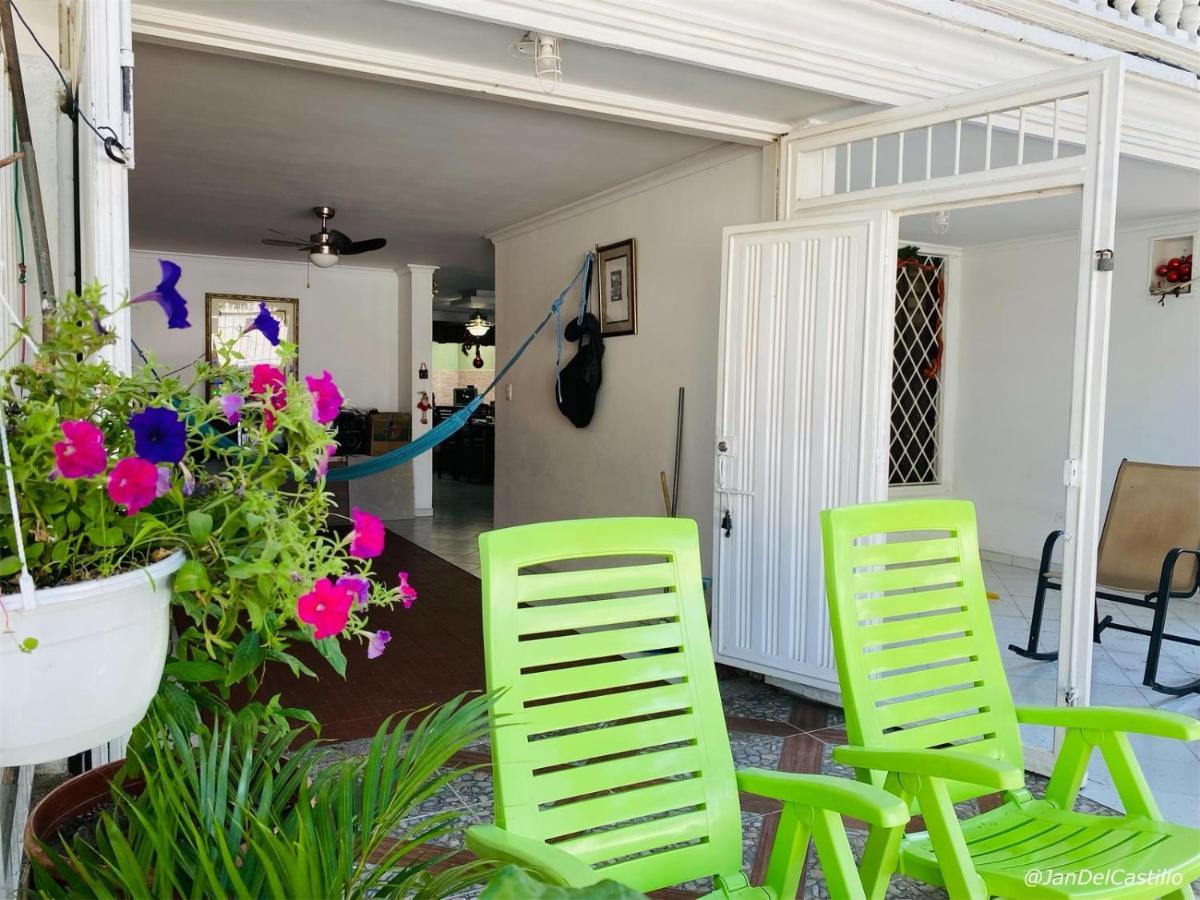 Casa Feliz Hostal 圣玛尔塔 外观 照片