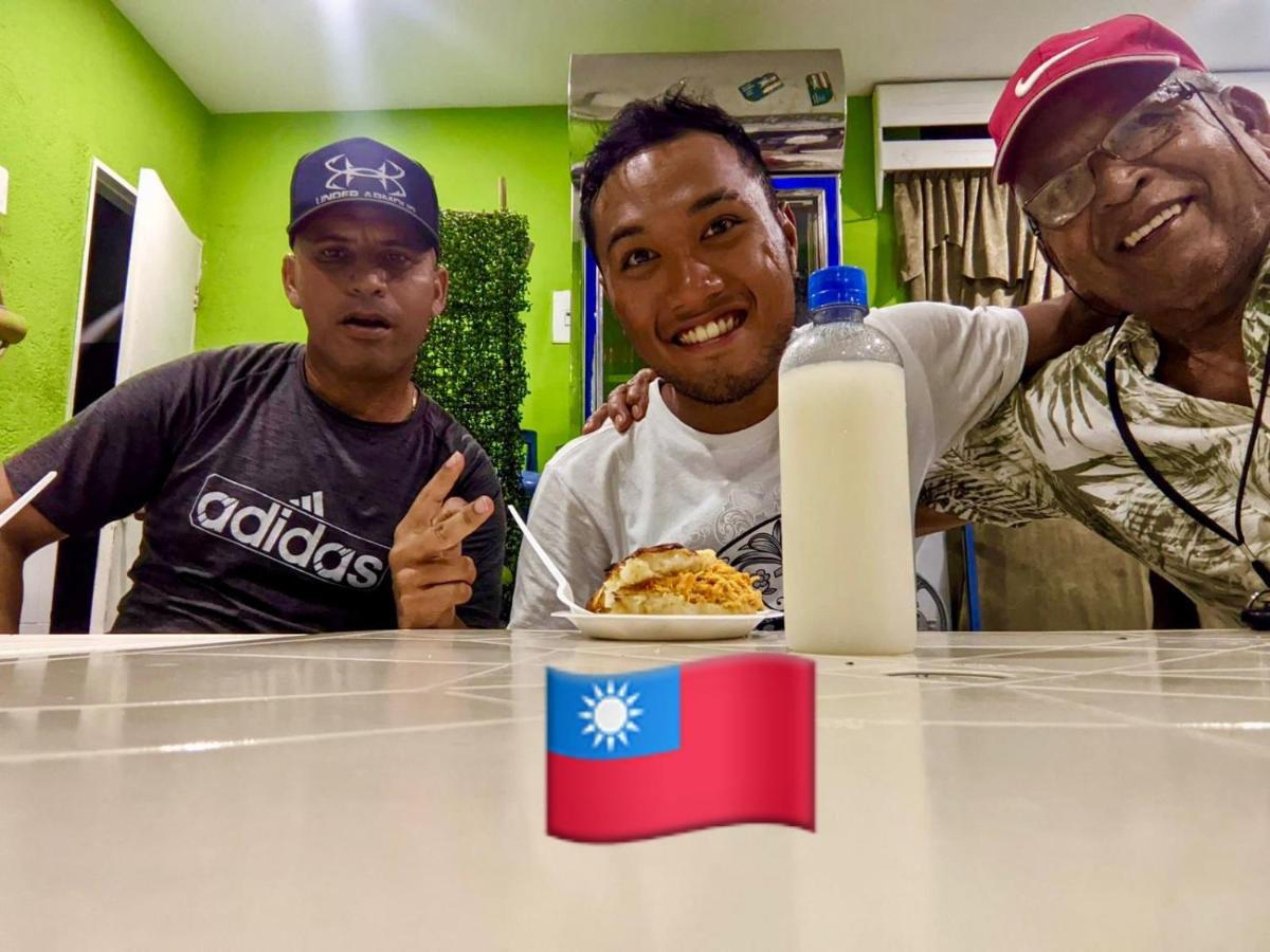 Casa Feliz Hostal 圣玛尔塔 外观 照片