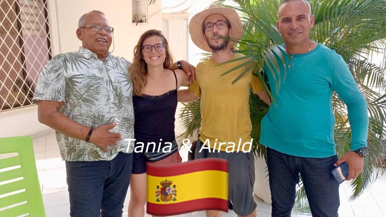 Casa Feliz Hostal 圣玛尔塔 外观 照片